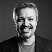 Fernando Lira